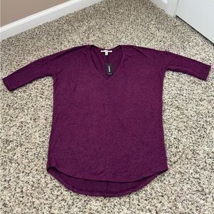 Express quarter length sleeve shirt